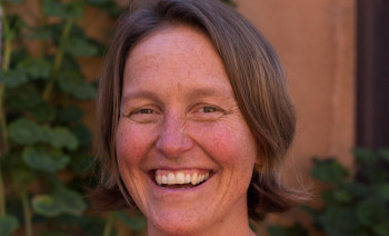 Emiliana Simon Thomas