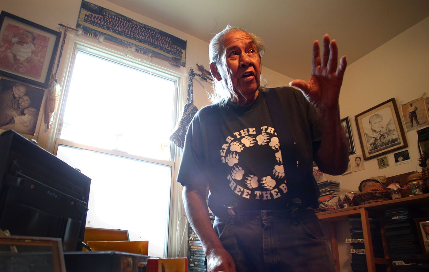  Hayfork, CA — Bob Burns at his home. May 25, 2019. Tom Levy/The Spiritual Edge 