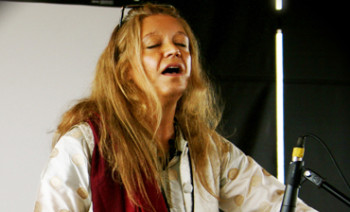 silvia @harmonium.CROPPED